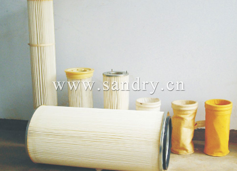 Cartridge filter dust collector